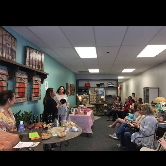 Meet your Posher, Danalour Danalour - Picture 11 of 16